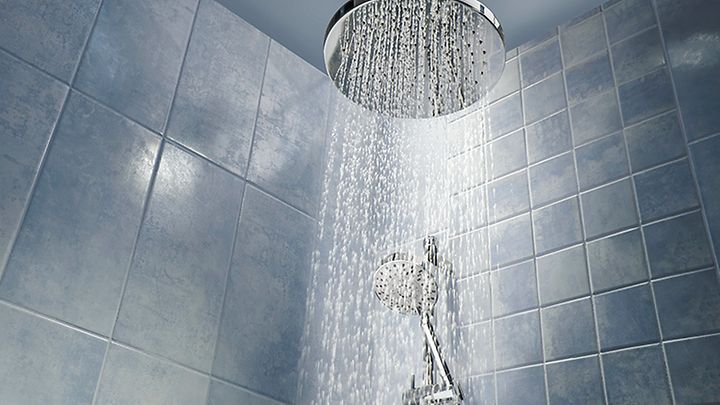© iStock.com/Onzeg Wasser läuft aus Duschbrause