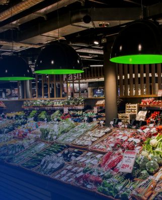 Gemüse- und Obst-Abteilung im Supermarkt