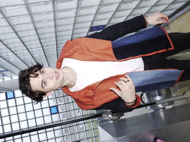 Model mit Wendejacke