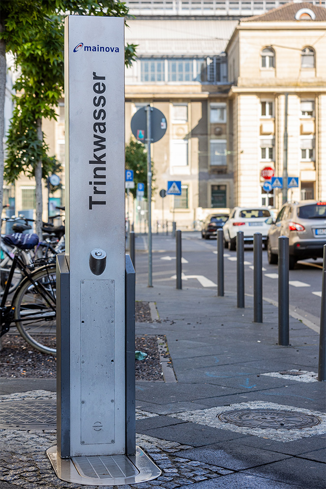 © Mainova AG Trinkbrunnen der Mainova AG am Fernbusbahnhof