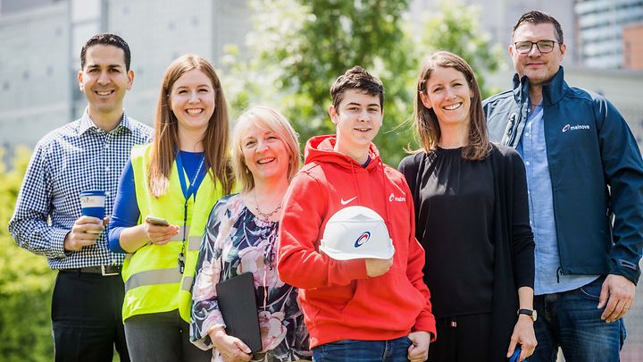 Gemischte Gruppe von Mainova Mitarbeitenden