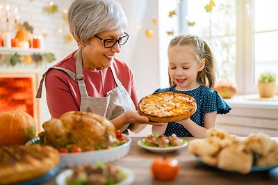 Bild_Energiesparen_Backen_Oma&Enkel_neu