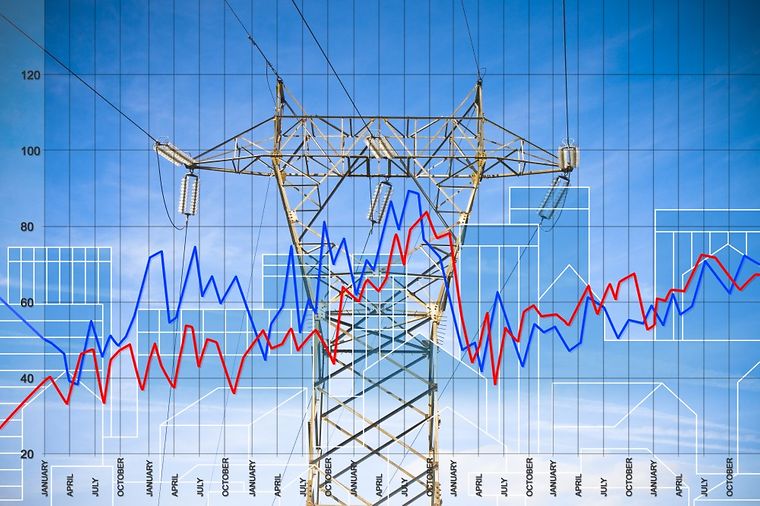 © www.istock.com/FrancescoScatena Grafik mit Börsenkursen vor einem Strommast im Hintergrund