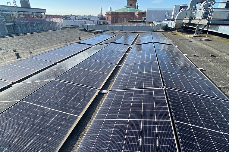 Photovoltaik-Anlage auf einem Dach
