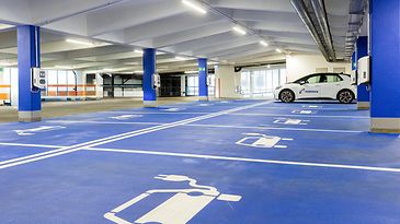 Parkhaus der Mainova mit E-Ladestationen