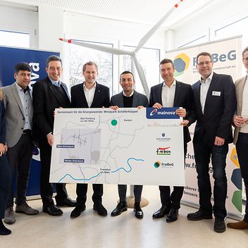 Gruppenfoto mit 8 Personen