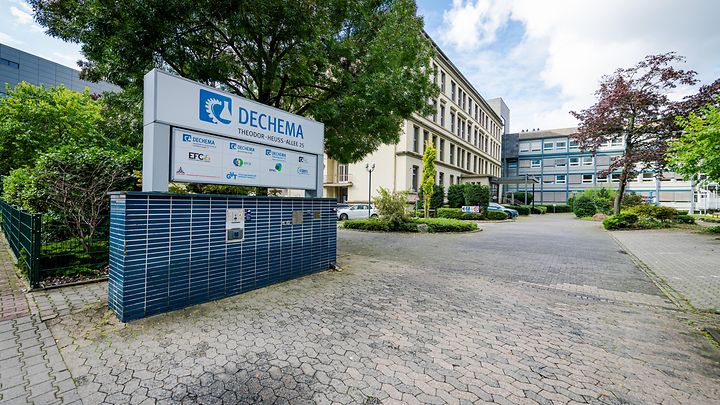 DECHEMA Firmensitz Theodor-Heuss-Allee 25 in 60486 Frankfurt am Main