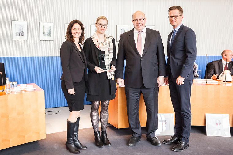Bundesminister Peter Altmaier und drei Mitarbeiter der Mainova AG